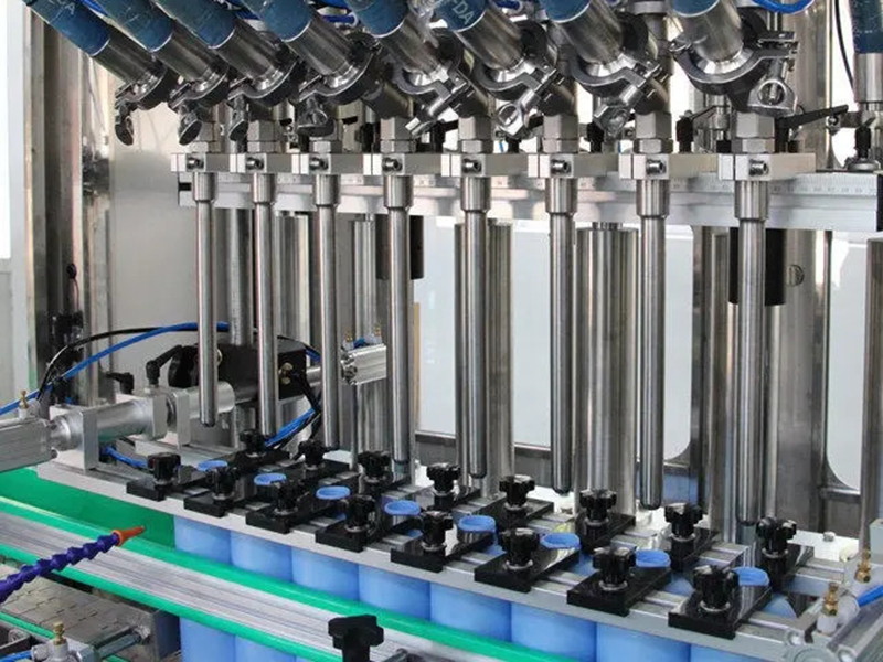 Teollinen täyttökone