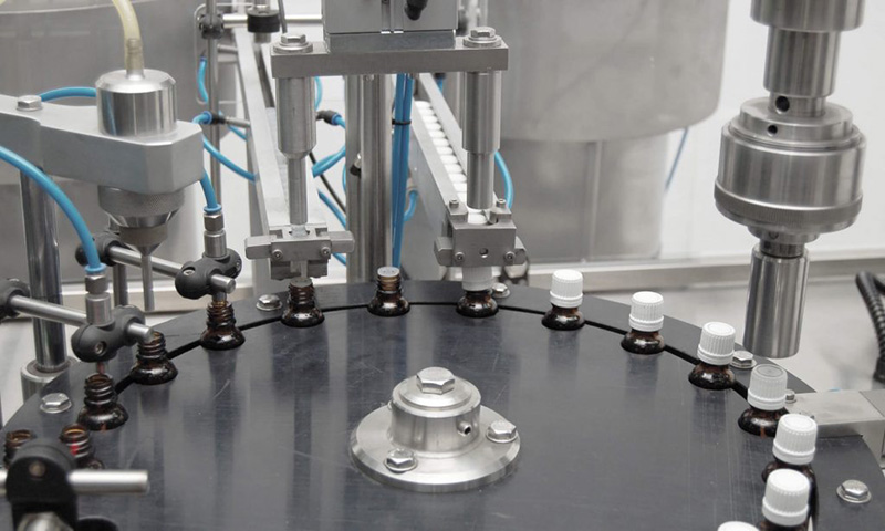 Tinktuura täyttökone